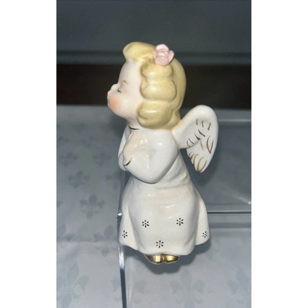 Vtg 1950s Kissing Angels Ceramic Figurine Japan  Boy & Girl Shelve Sitters